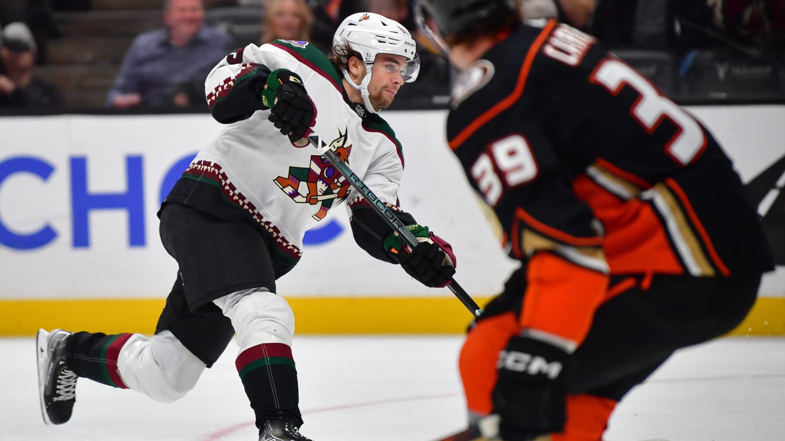 Coyotes’ Maccelli Should’ve Been a Calder Trophy Finalist