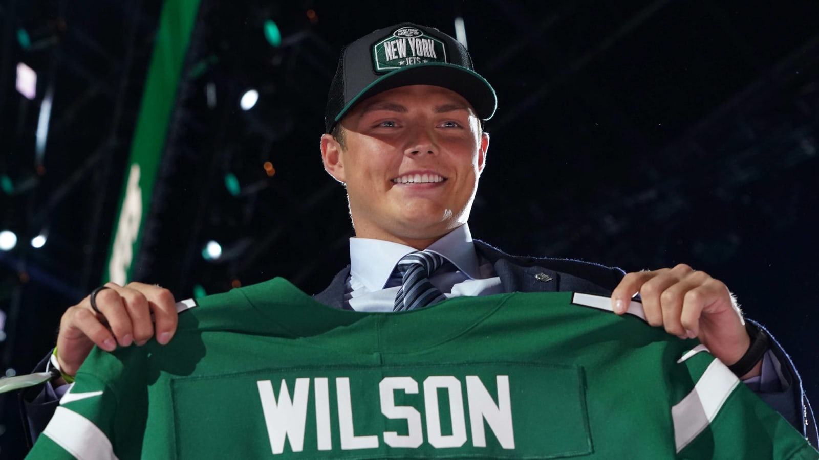 Zach Wilson finally signs rookie contract with Jets