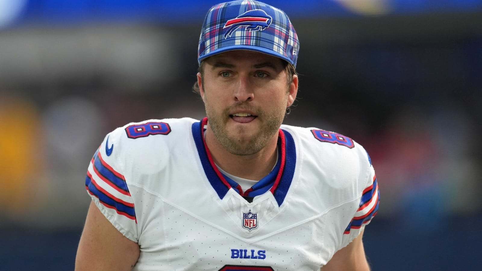 Carolina Panthers agree to terms with punter Sam Martin on contract