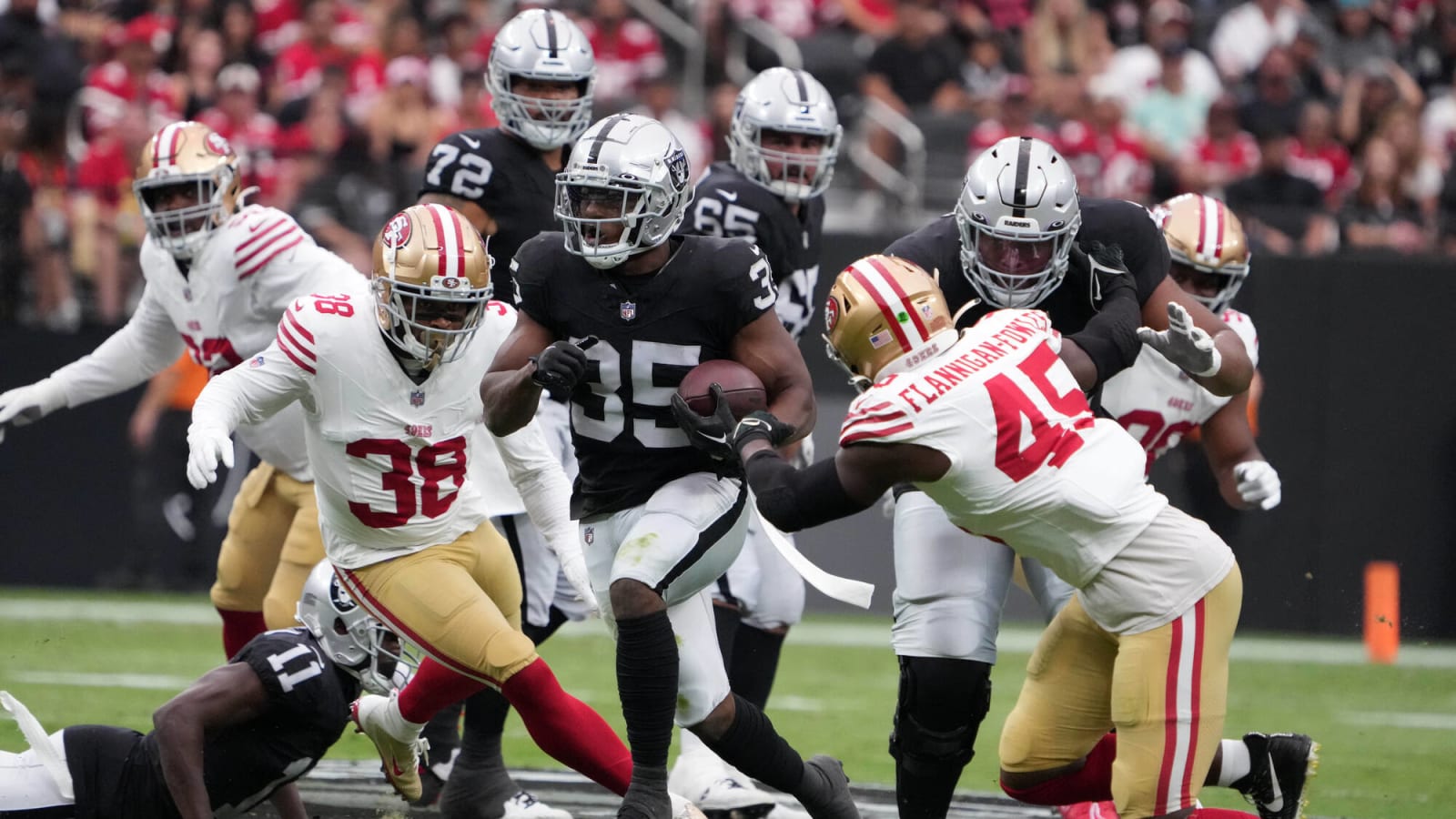 Raiders RB Zamir White Stock Watch (Preseason Week 1): A Physical Force with Clear Limitations