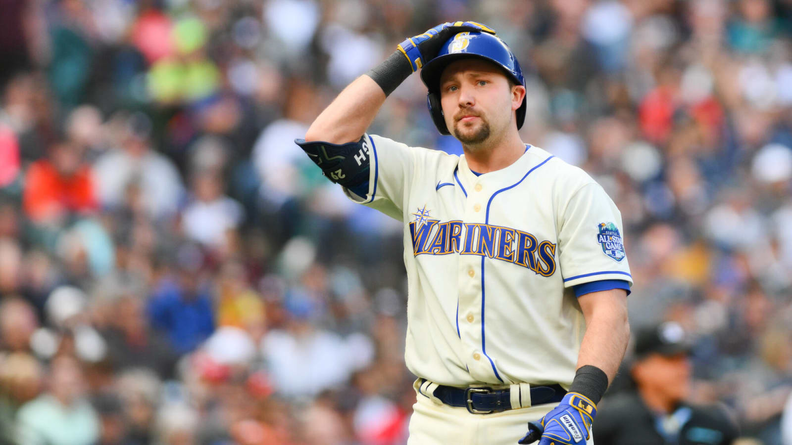 Seattle Mariners should give Cal Raleigh a break