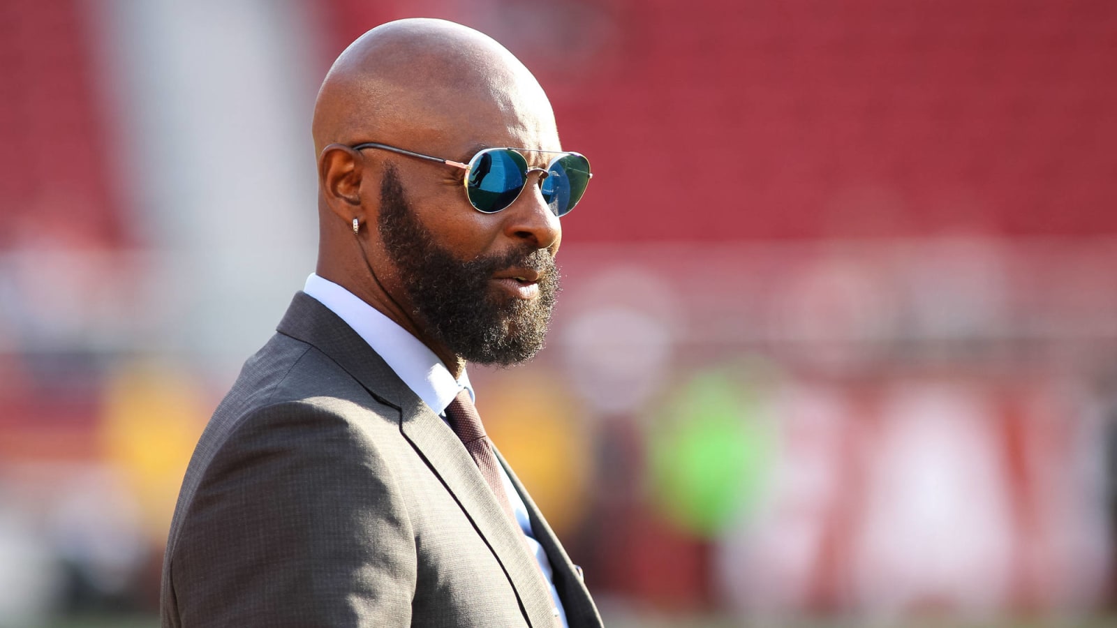 WATCH: NFL legend Jerry Rice proposed to girlfriend Latisha Pelayo