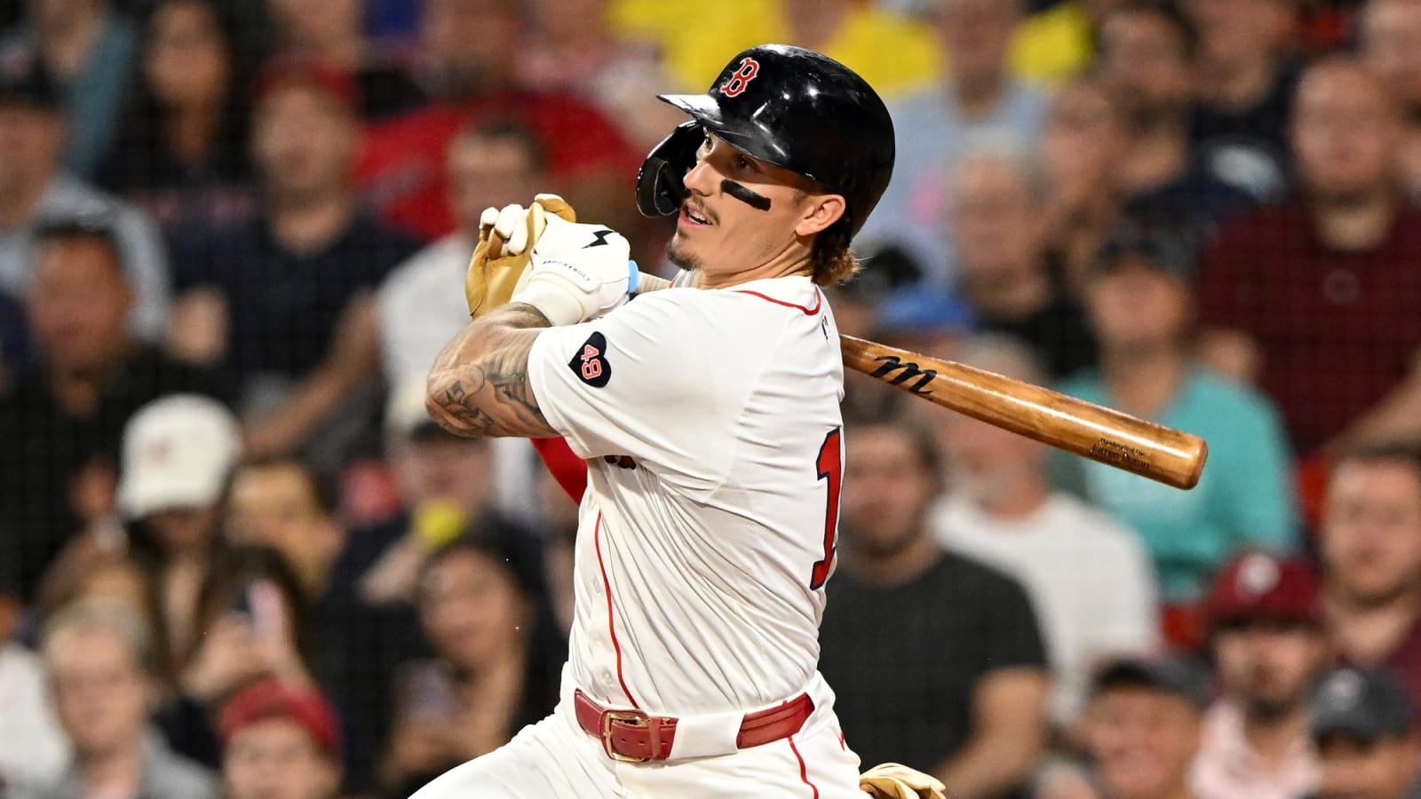 Red Sox OF explains sentiment behind controversial T-shirt