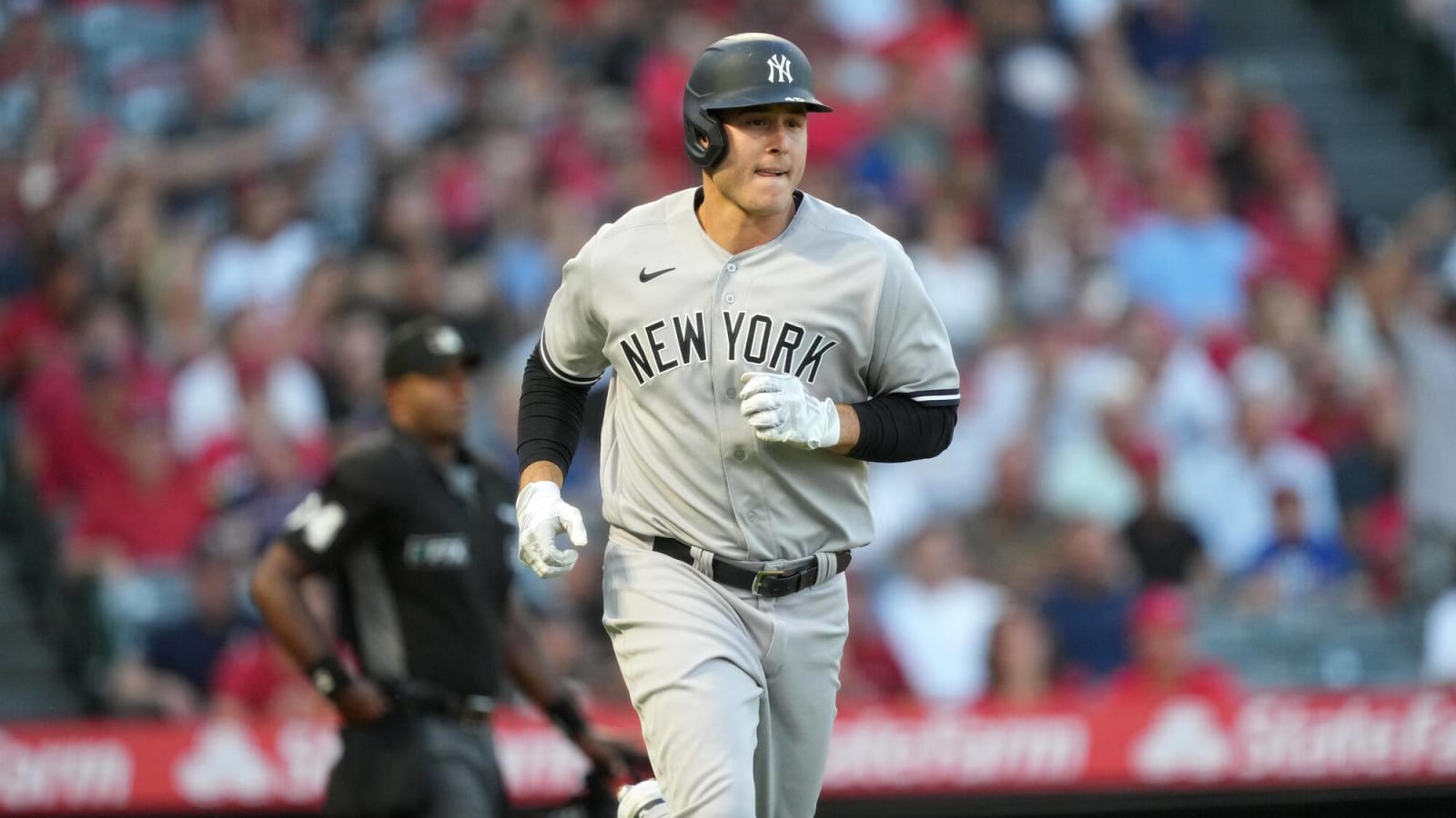 Yankees call up veteran first baseman Ronald Guzman to supplement Anthony Rizzo injury