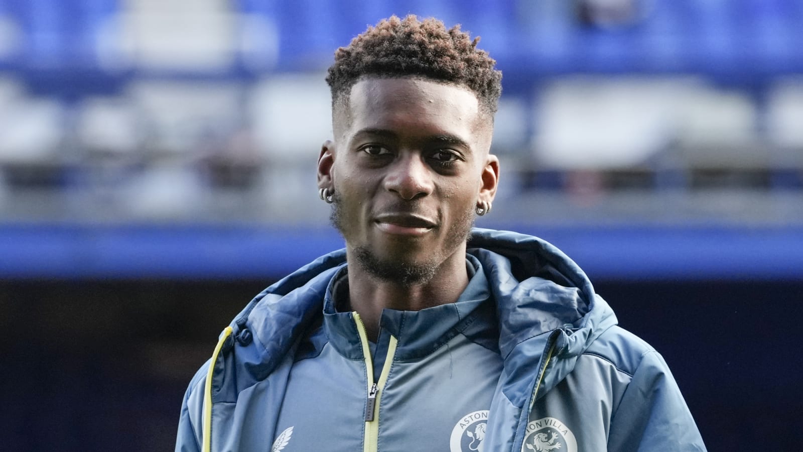 Everton In Advanced Talks With Aston Villa Midfielder