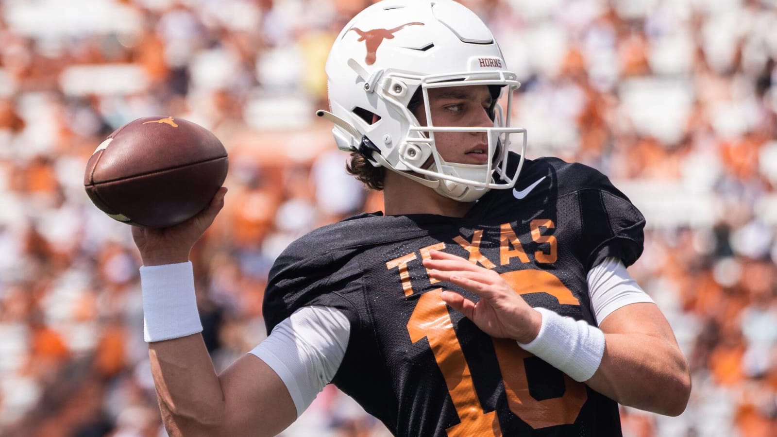 NCAAF Top 25 futures: Texas Longhorns need to prove something on the way out