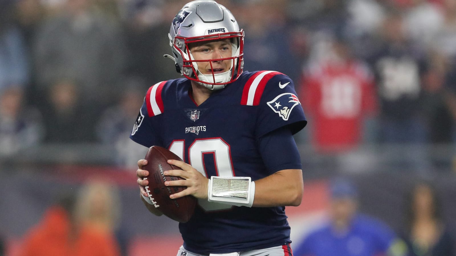 Bill Belichick won't commit to Mac Jones as starting QB past Jets game