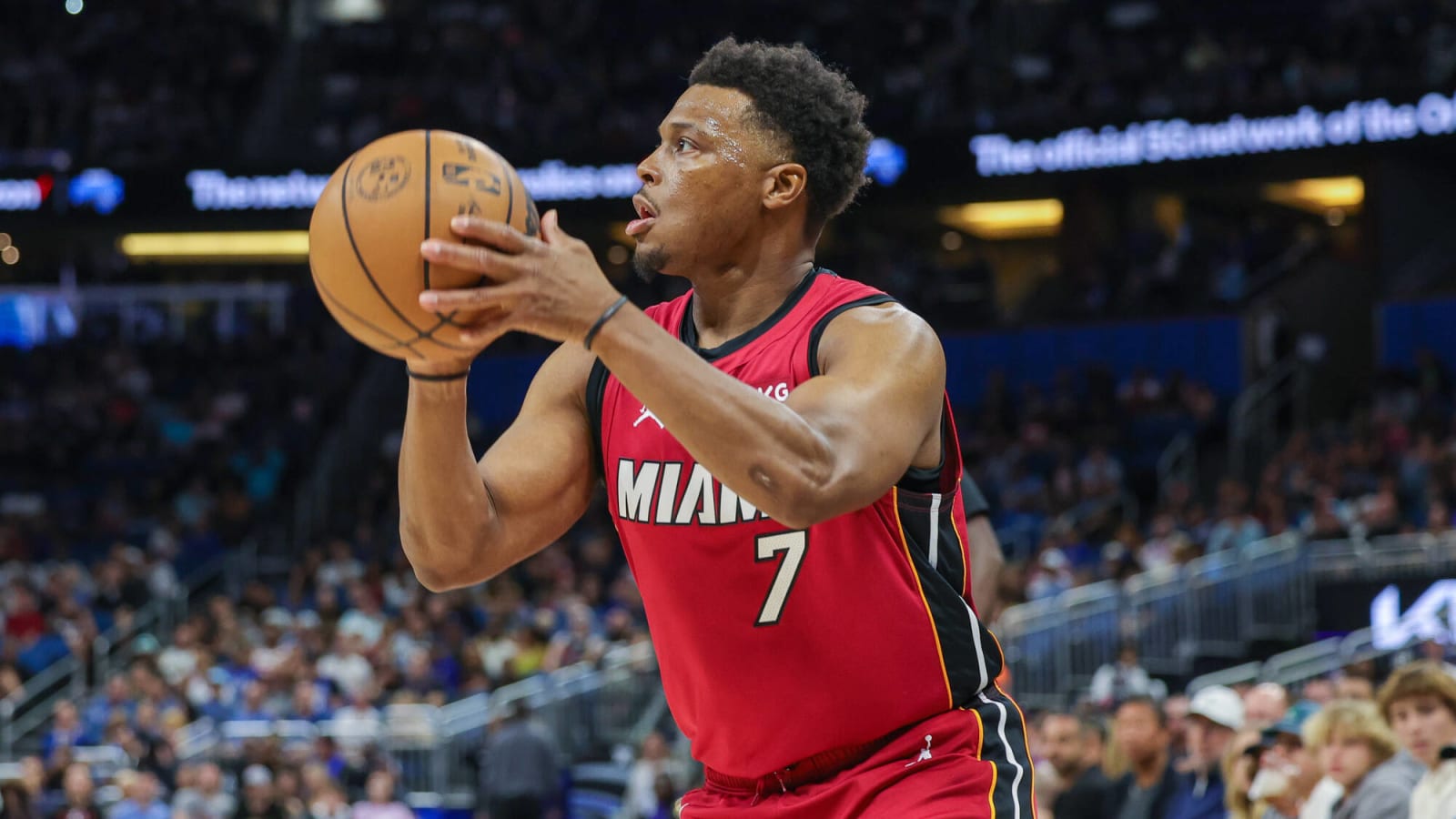 Heat Could Trade Kyle Lowry To Hornets For Intriguing Guard