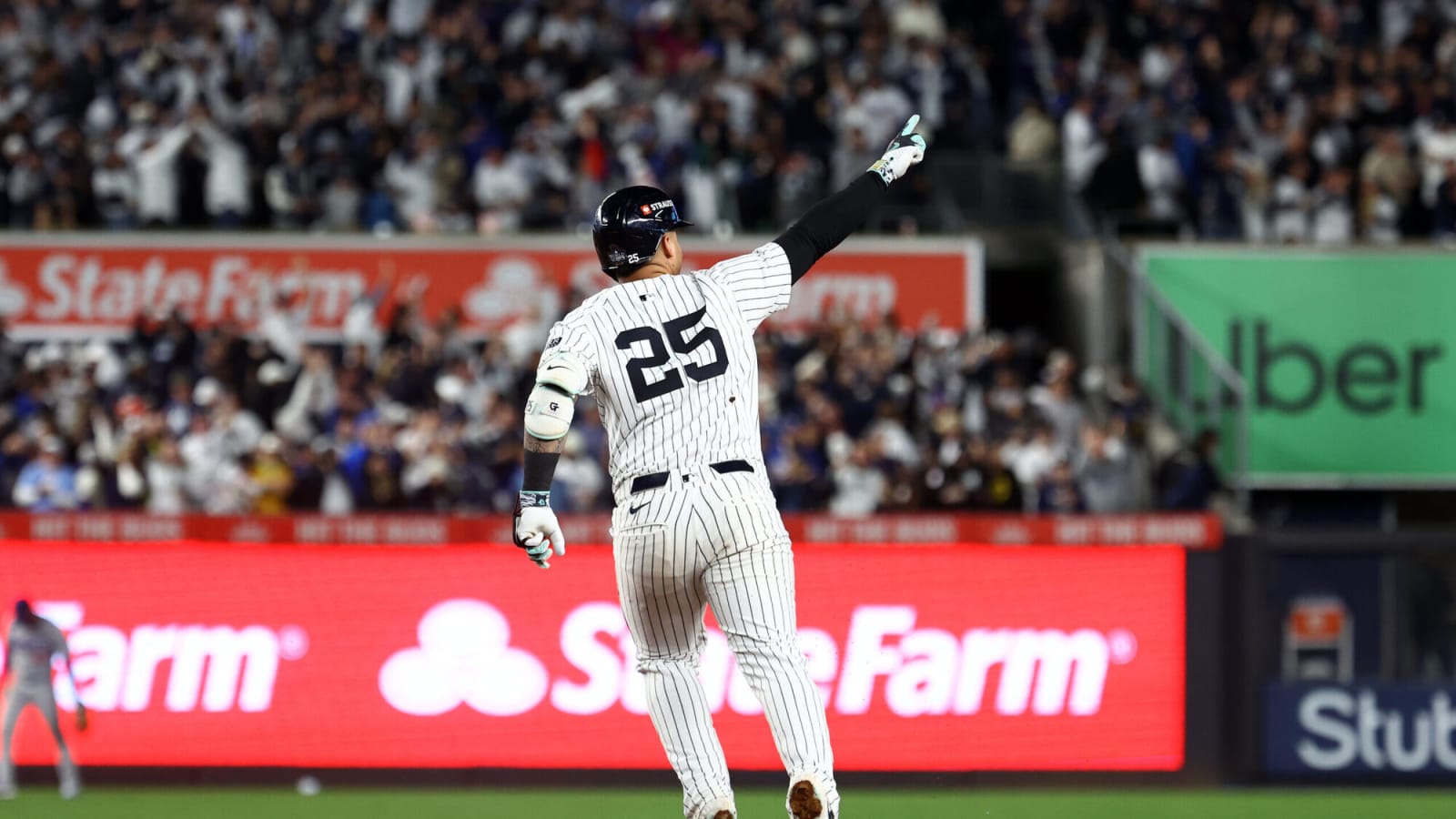 The Tigers sign Gleyber Torres to a one-year deal