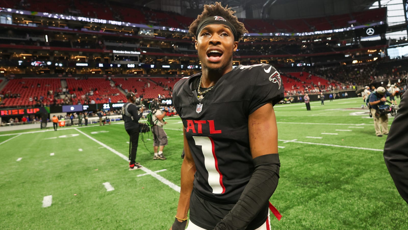 Darnell Mooney added to the Falcons injury report with Achilles issue