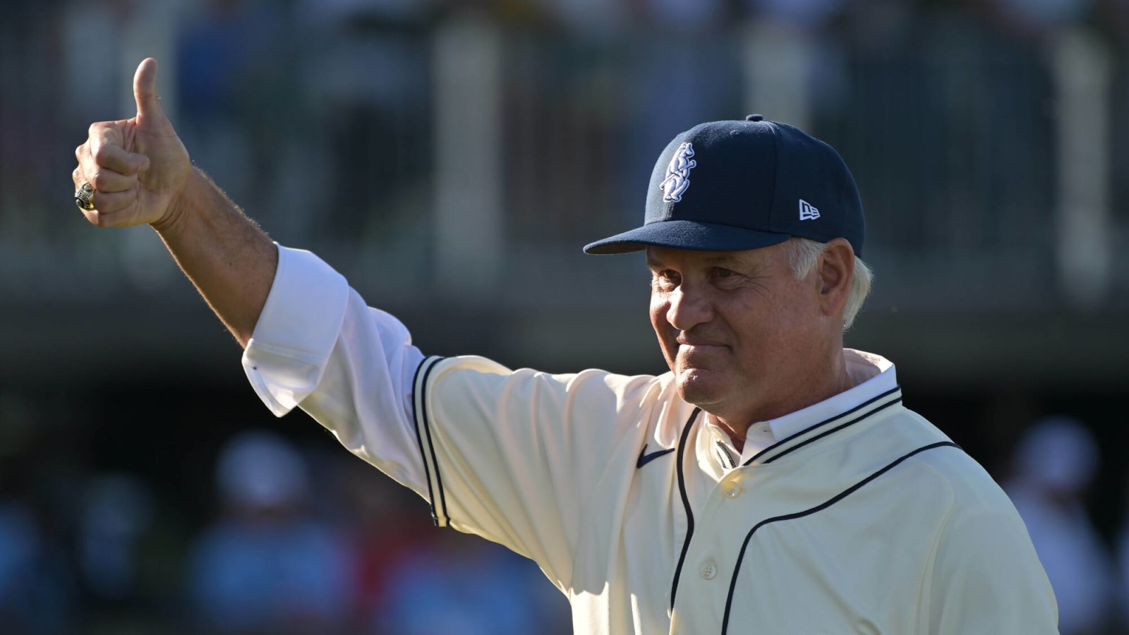 Chicago Cubs legend Ryne Sandberg announces cancer diagnosis