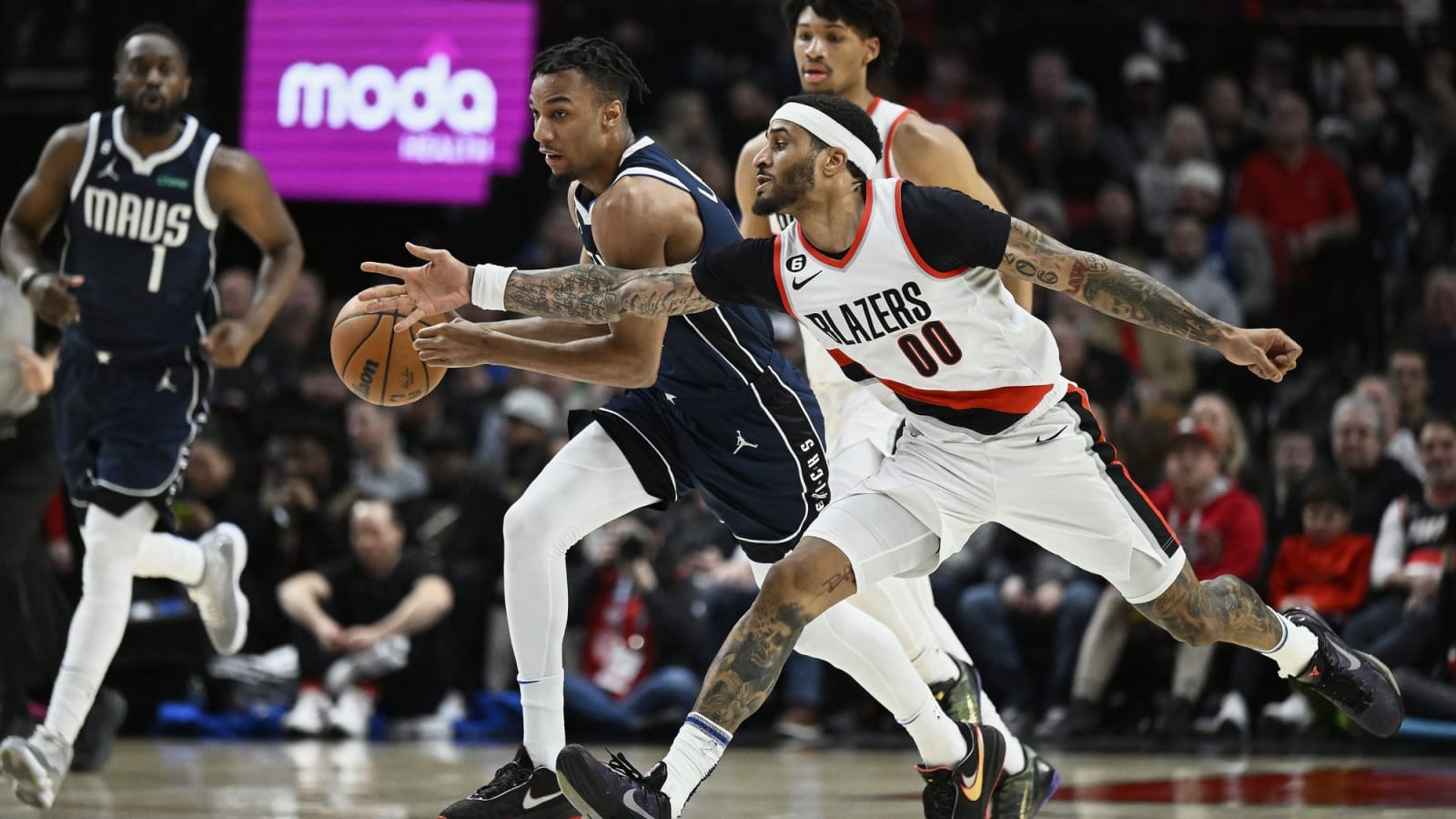 Dallas Mavericks Release AJ Lawson After 2 Years