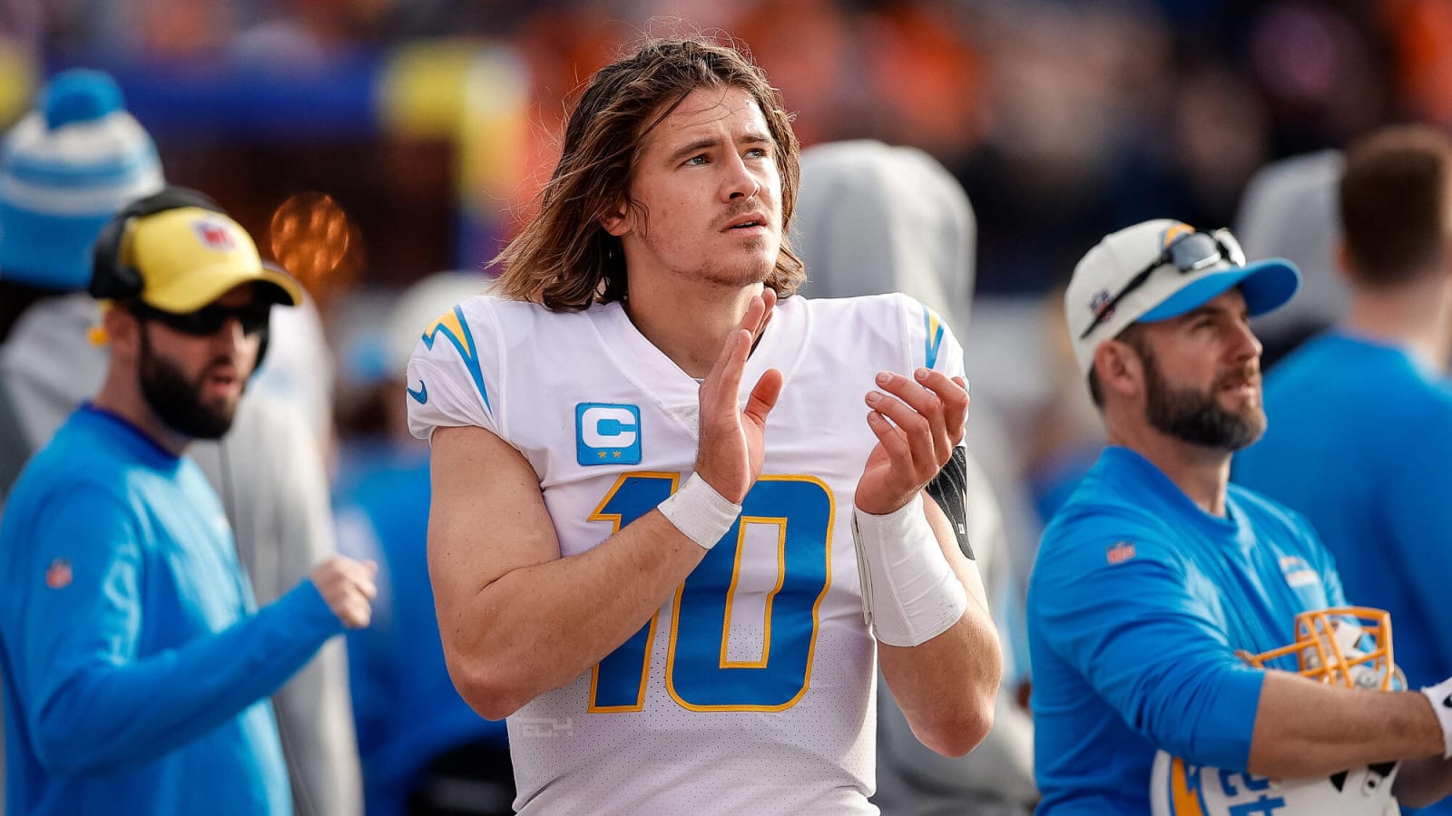 Chargers at Jaguars: AFC wild card preview, prediction