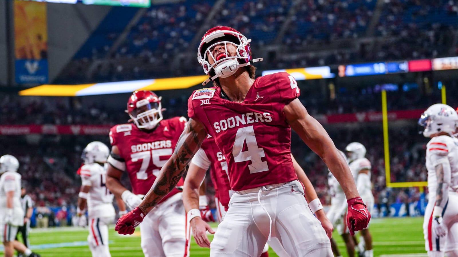  Oklahoma Football Star Wide Receiver Earns FWAA Freshman All-American Honors; Sooners Wideout Gains Accolade After 10 Touchdown Campaign – Report