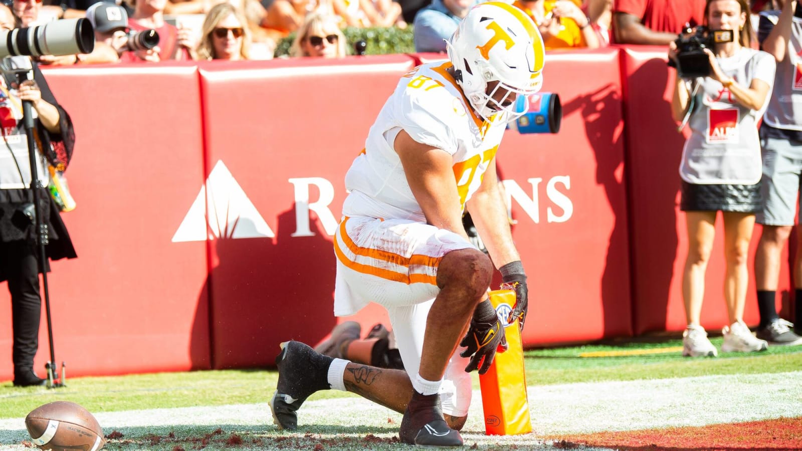 Vols senior responds to question about how starting Nico Iamaleava against Vandy would affect the locker room