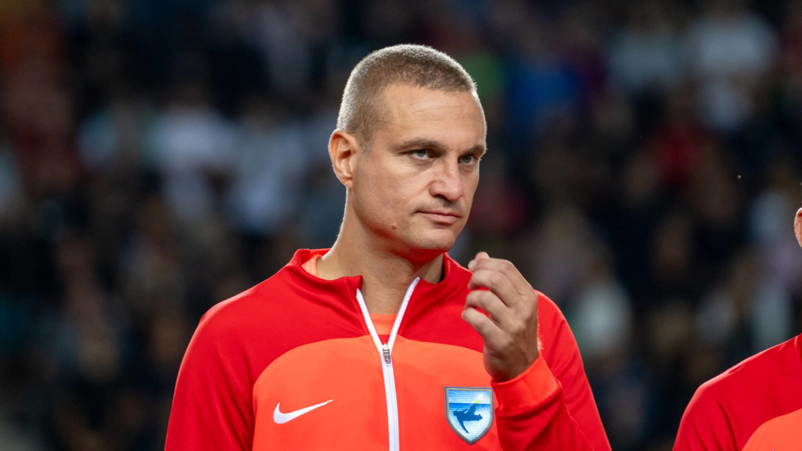 Manchester United wants to hijack Arsenal’s move for the new Vidic