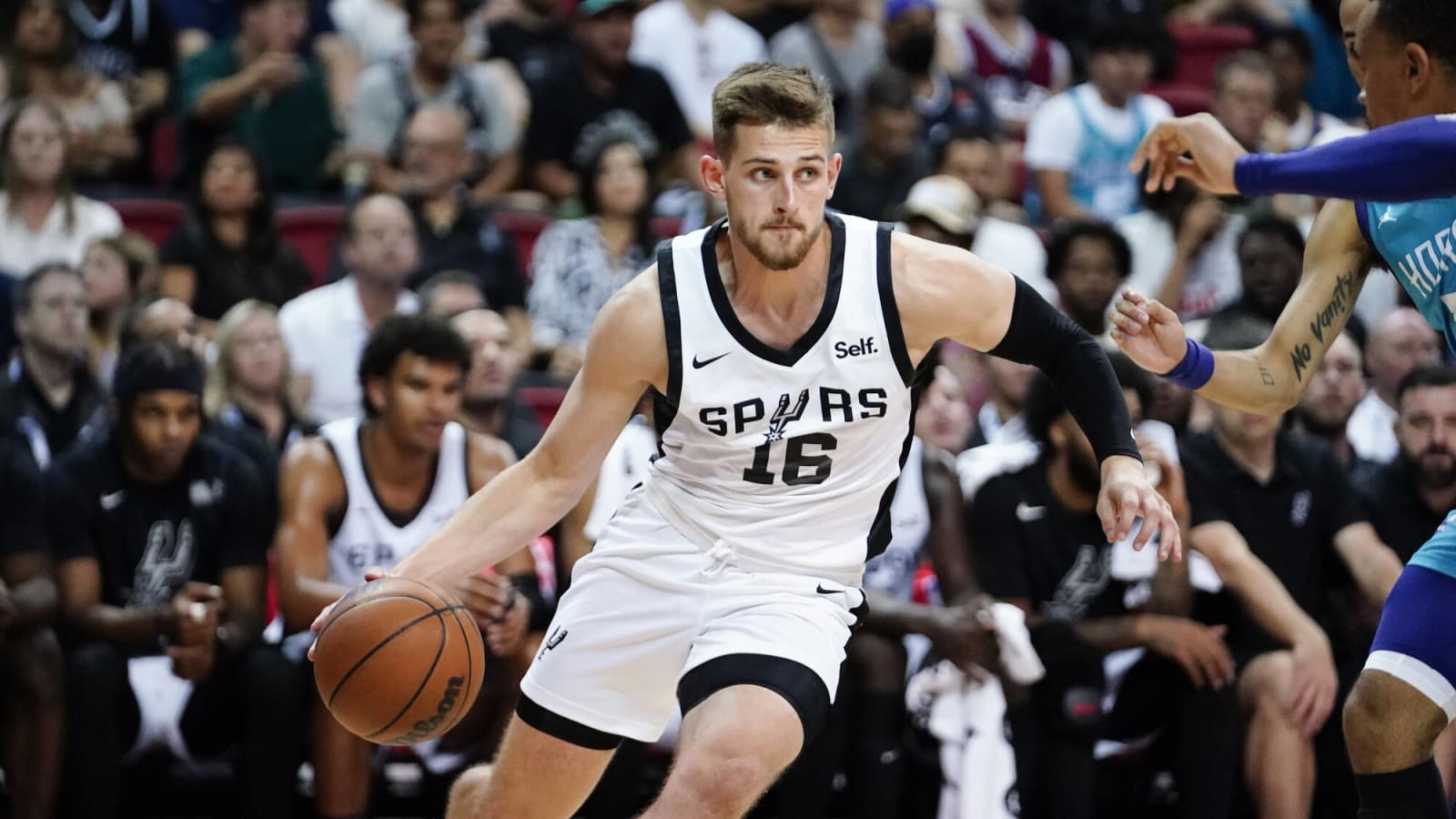 Spurs Sign Erik Stevenson, Paul Watson