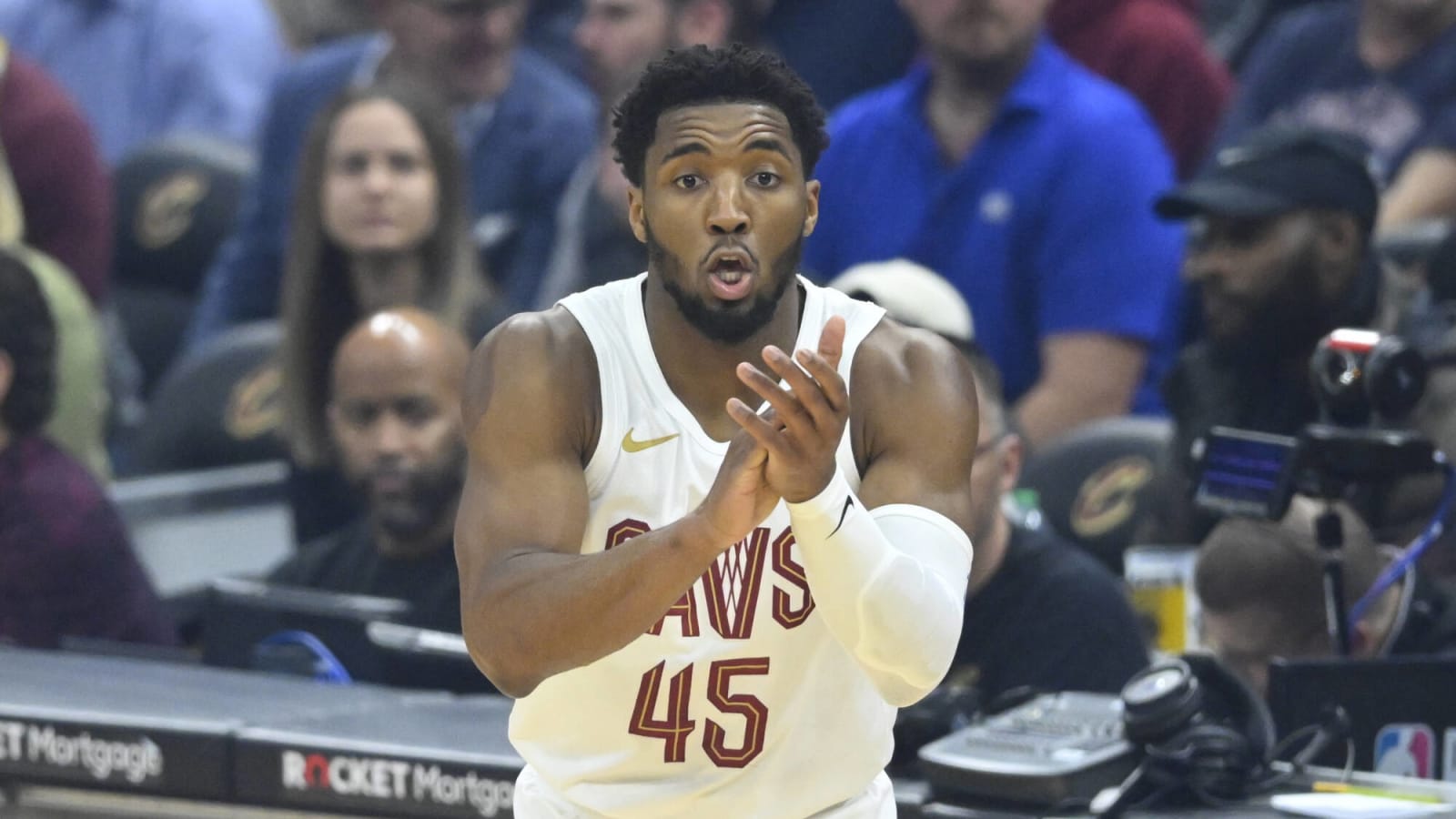  Organization Believes They Could Acquire Cavaliers’ Donovan Mitchell This Summer