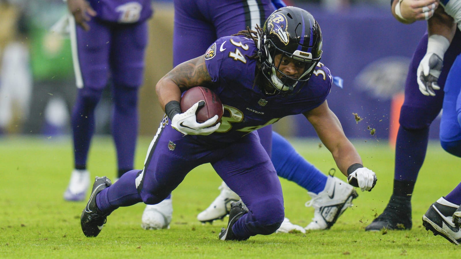 Ravens RB Keaton Mitchell ruled out after suffering knee injury