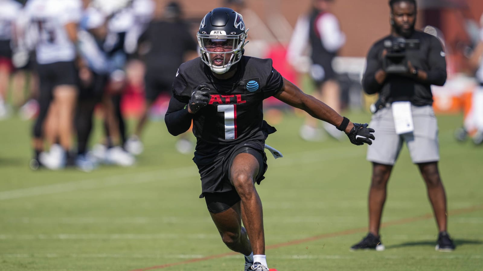 Report: Jeff Okudah carted off field during Falcons training camp