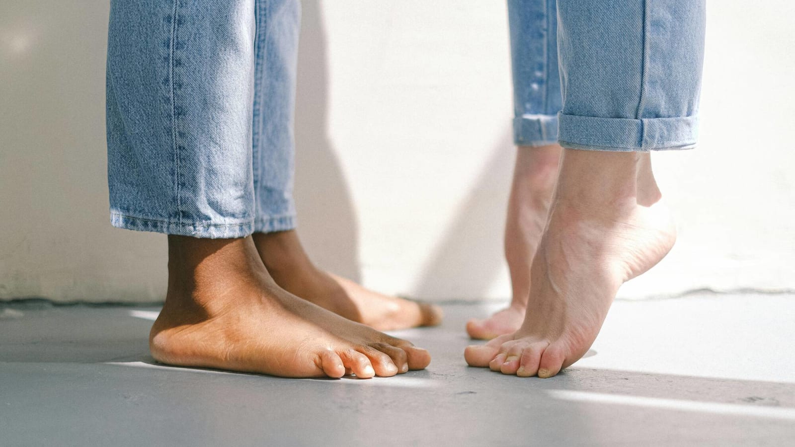 Shoes for flat feet women 2025