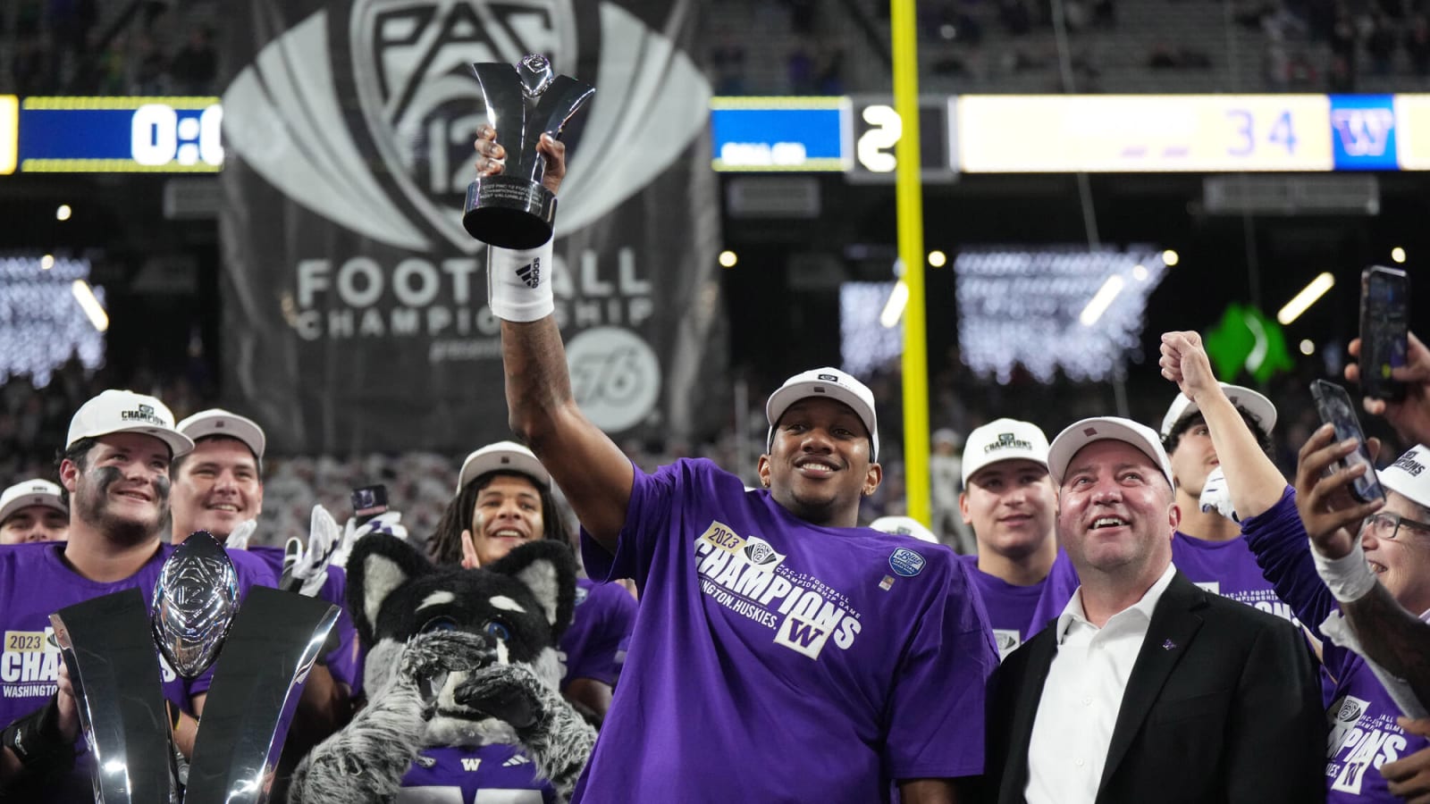 Washington Wins Pac-12 Championship Going To The Playoff