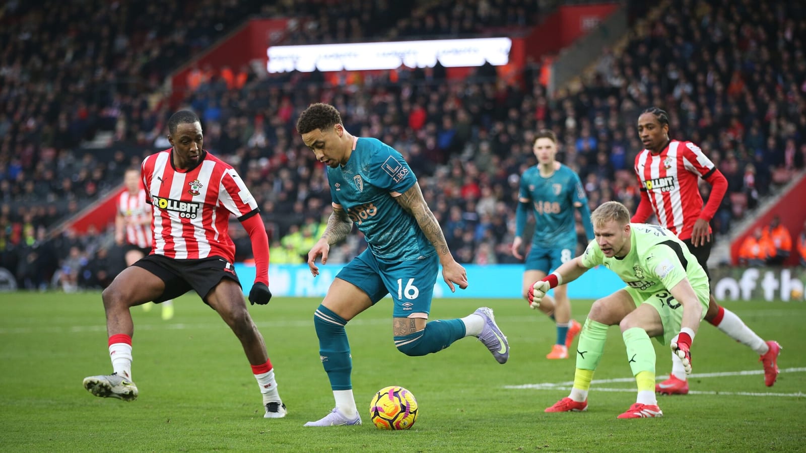 Journalist confirms Premier League star is 'firmly on the radar' of Leeds United