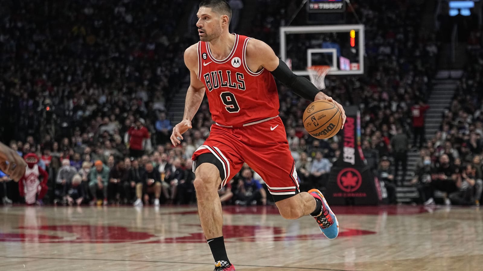 To Win or to Tank: What Should the Bulls Do?