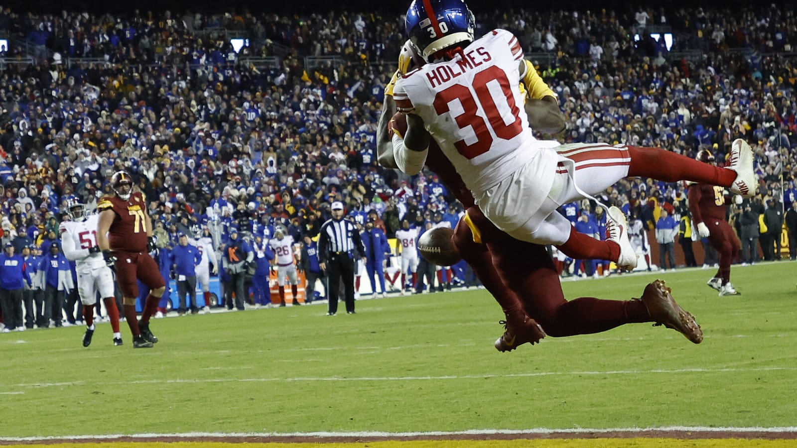 Controversial calls late doom Commanders in 20-12 loss to Giants
