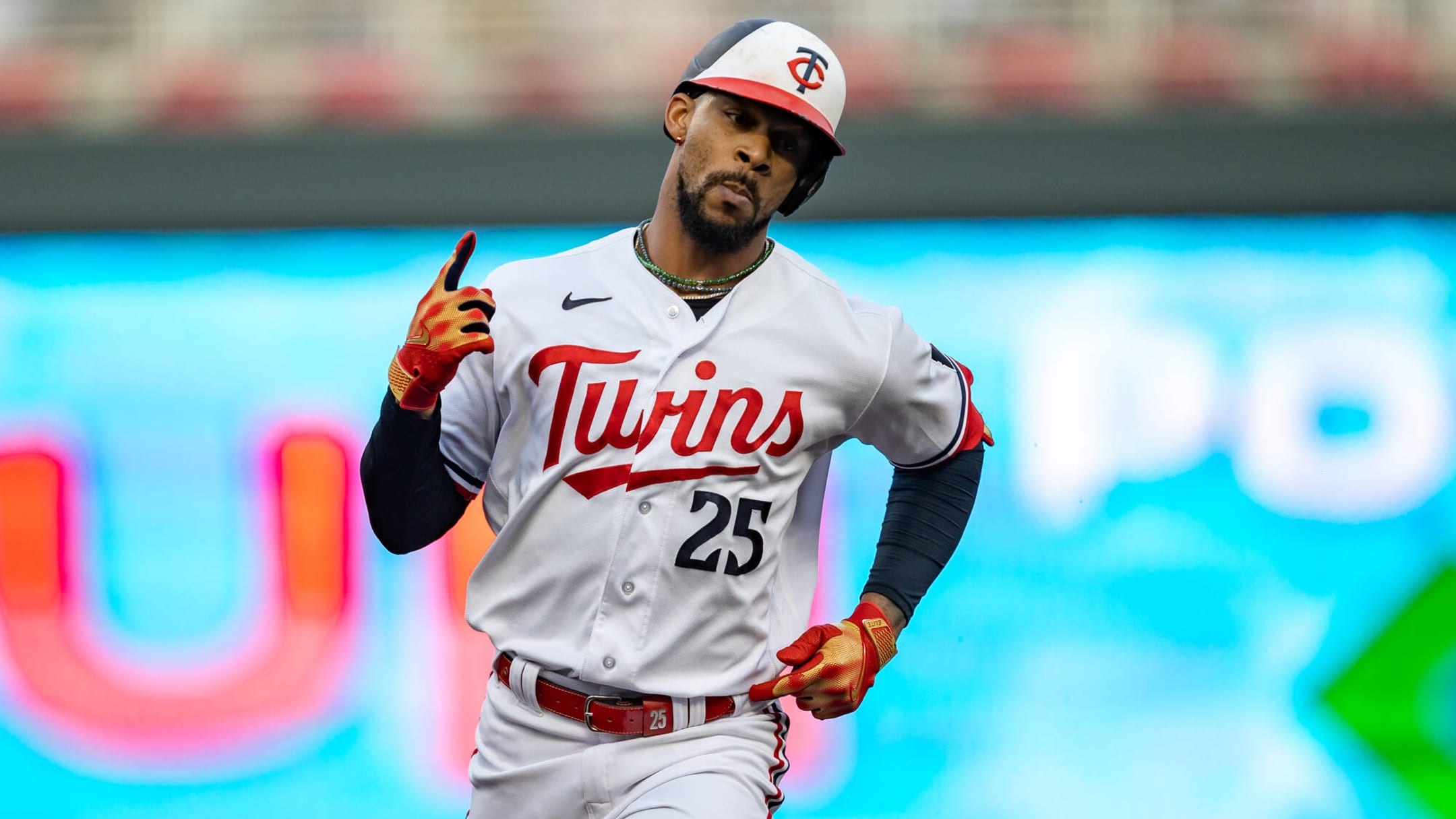 Twins' Byron Buxton limited to pinch-hitting appearance Friday