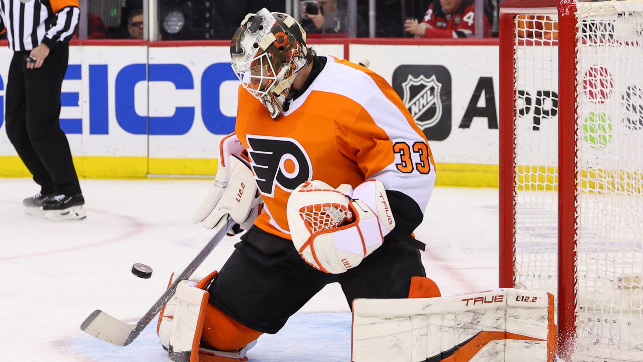 The Sam Ersson extension & what does Flyers goaltending look like without Carter  Hart? 