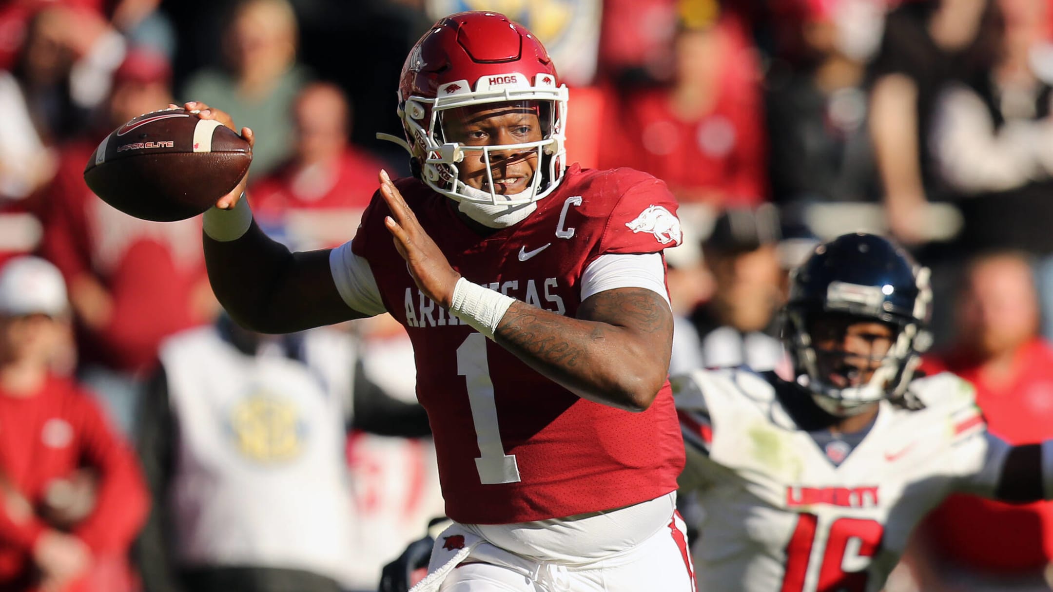 NCAAF futures, Arkansas win totals: High on the Hogs? | Yardbarker