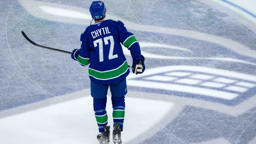 Canucks’ Chytil dealing with migraines, unlikely to play before NHL Olympic break