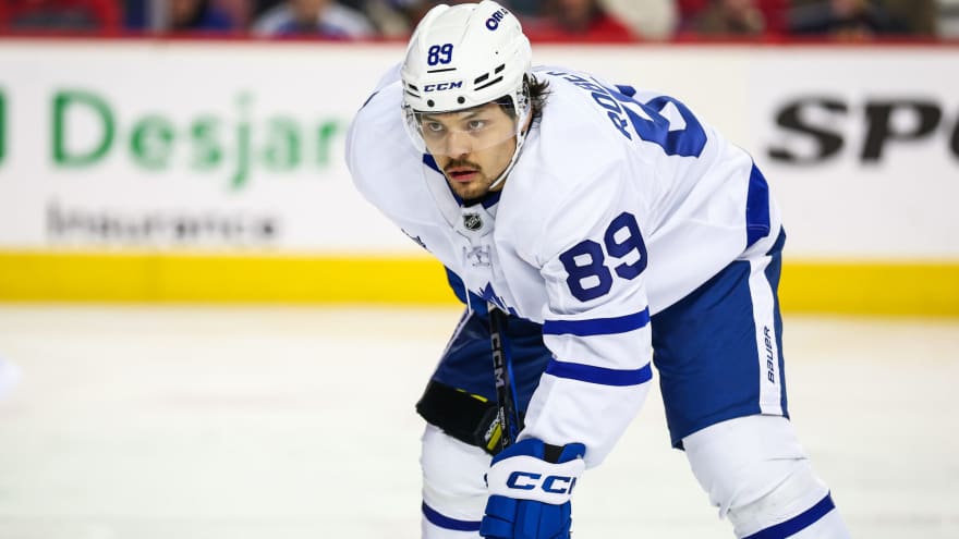 Treliving praises pending RFA Nick Robertson, non-committal on his future in Toronto