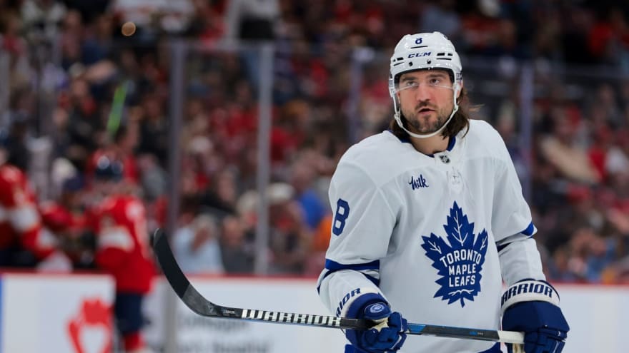 Maple Leafs’ Chris Tanev leaves game against Devils with upper-body injury