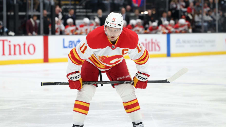 Mikael Backlund scores his 230th career goal, passing Kent Nilsson for fifth in Flames history