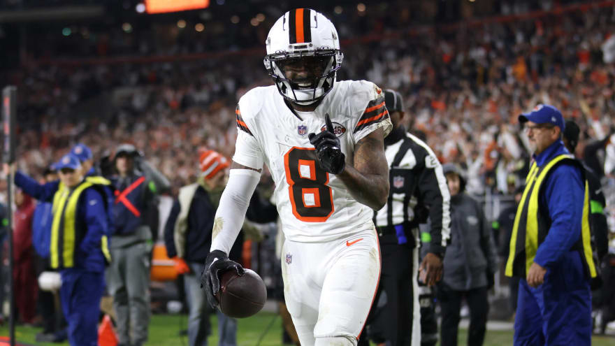 Browns reportedly could consider signing free-agent WR, leaving Elijah Moore's future uncertain