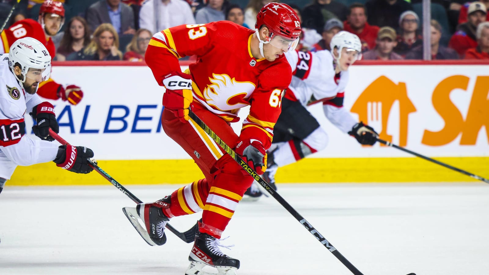 Arizona Coyotes claim forward Adam Ruzicka off waivers from Calgary Flames