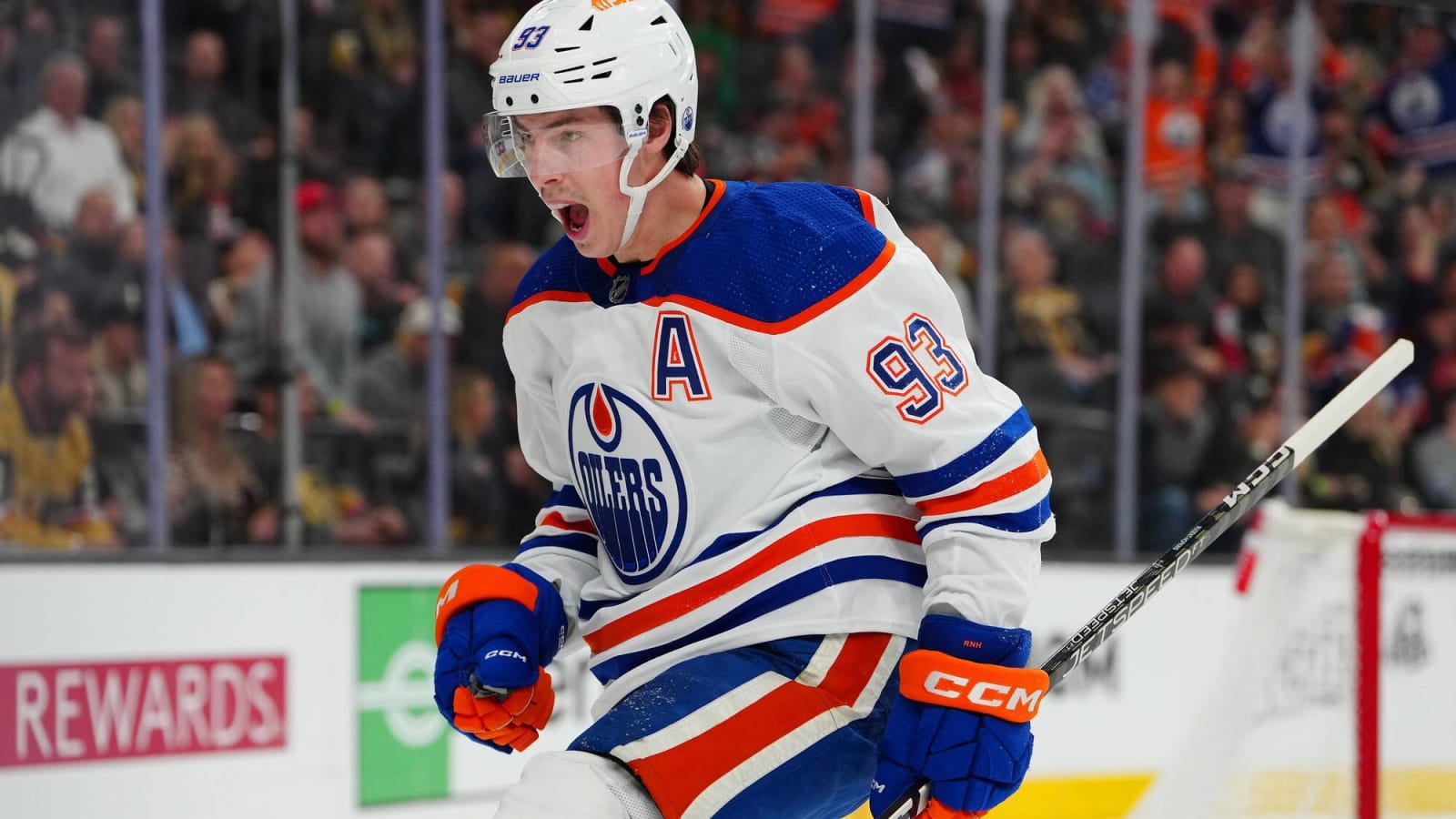 Ryan Nugent-Hopkins ties Mark Messier for third place in Oilers franchise history for games played