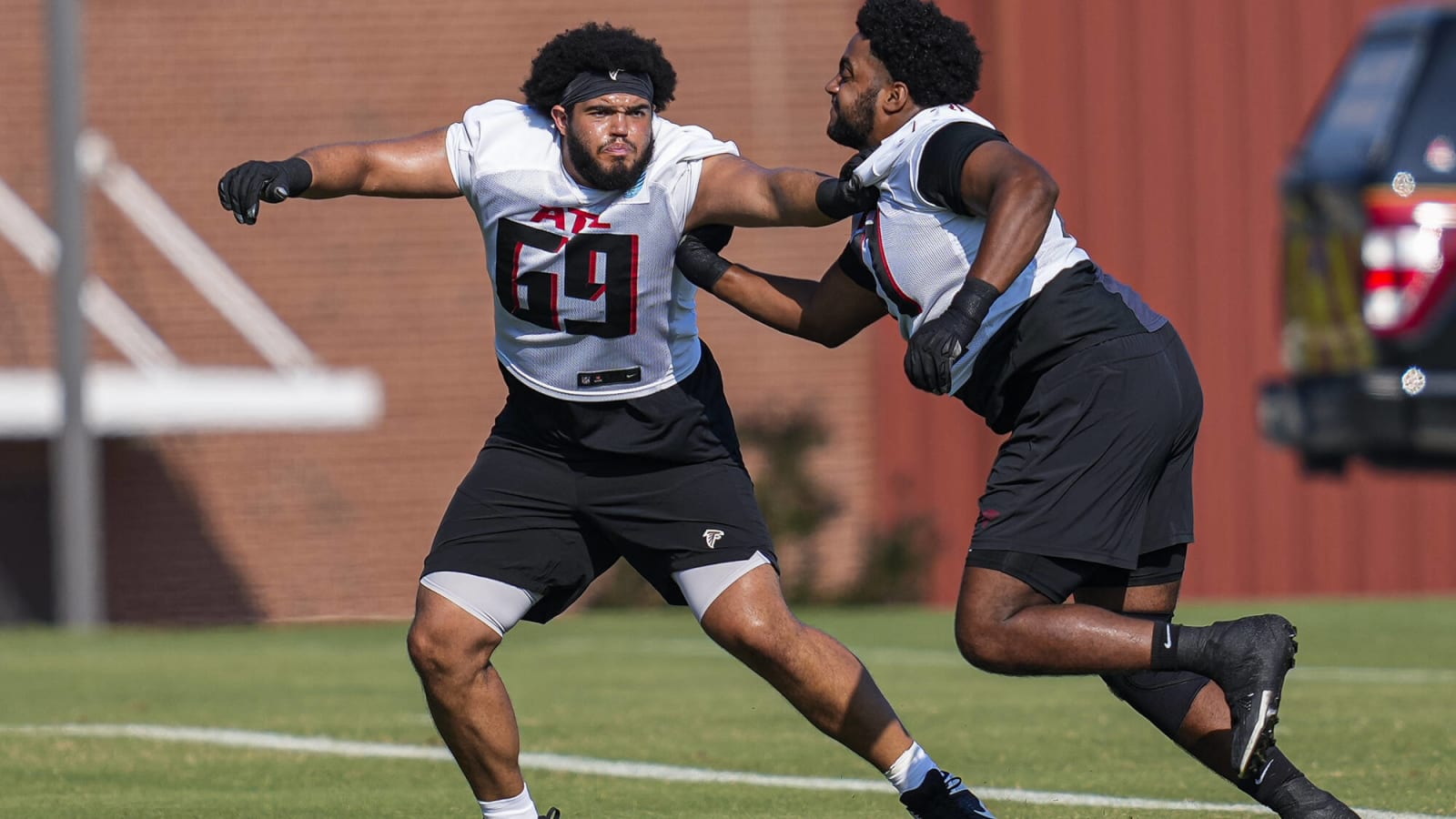 Pair of Falcons linemen carted off the field during training camp