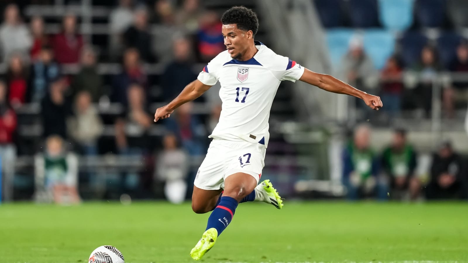 Man United to compete with Tottenham and Aston Villa for 12-G/A attacker