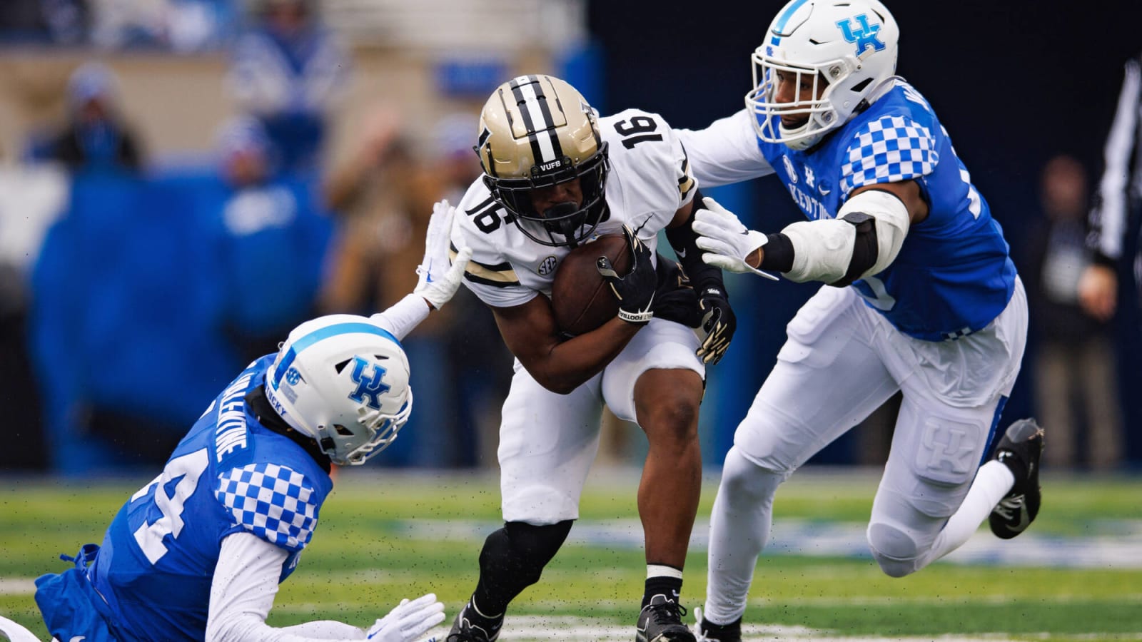 Vanderbilt stuns Kentucky to end 26-game SEC losing streak