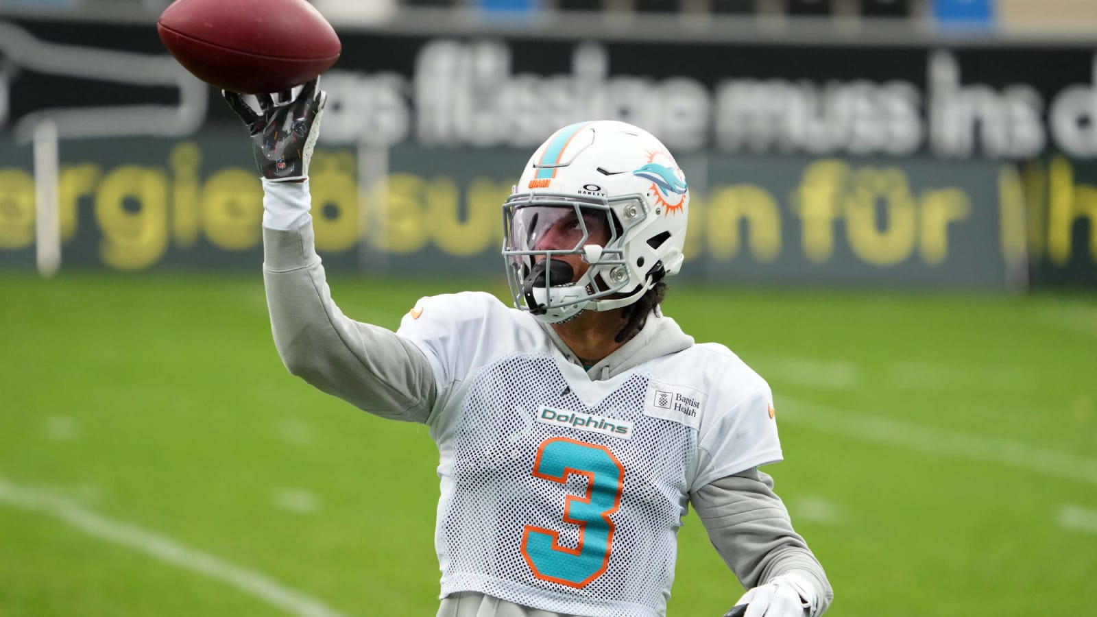 Dolphins Make Five Roster Moves Including Re-Signin WR Robbie Chosen To PS