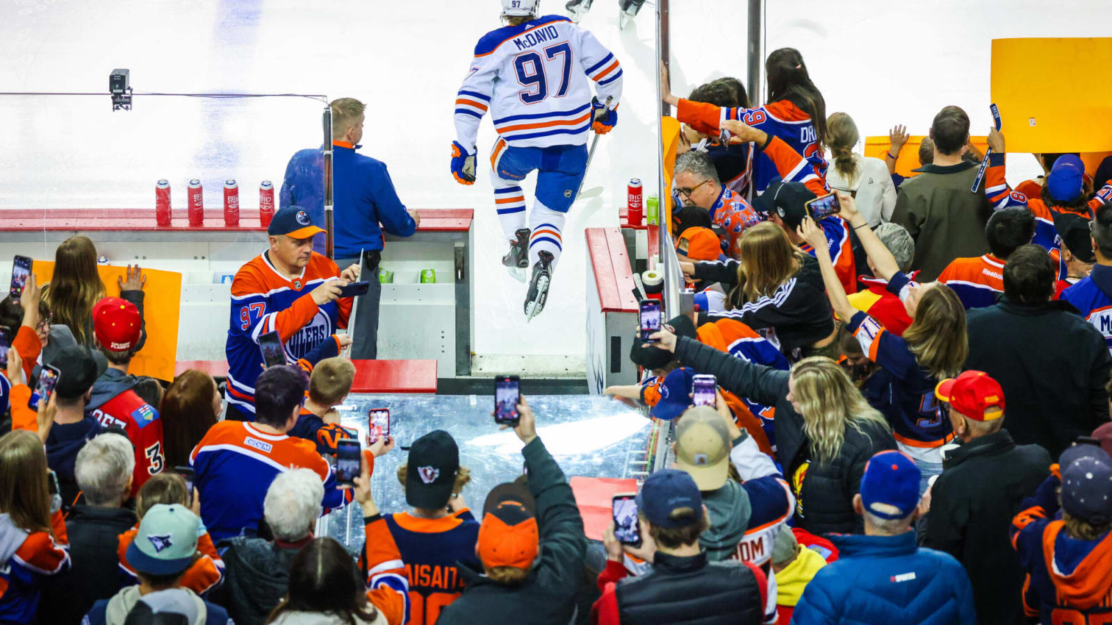 Oilers’ Connor McDavid out, Troy Stecher in for Friday game against Coyotes