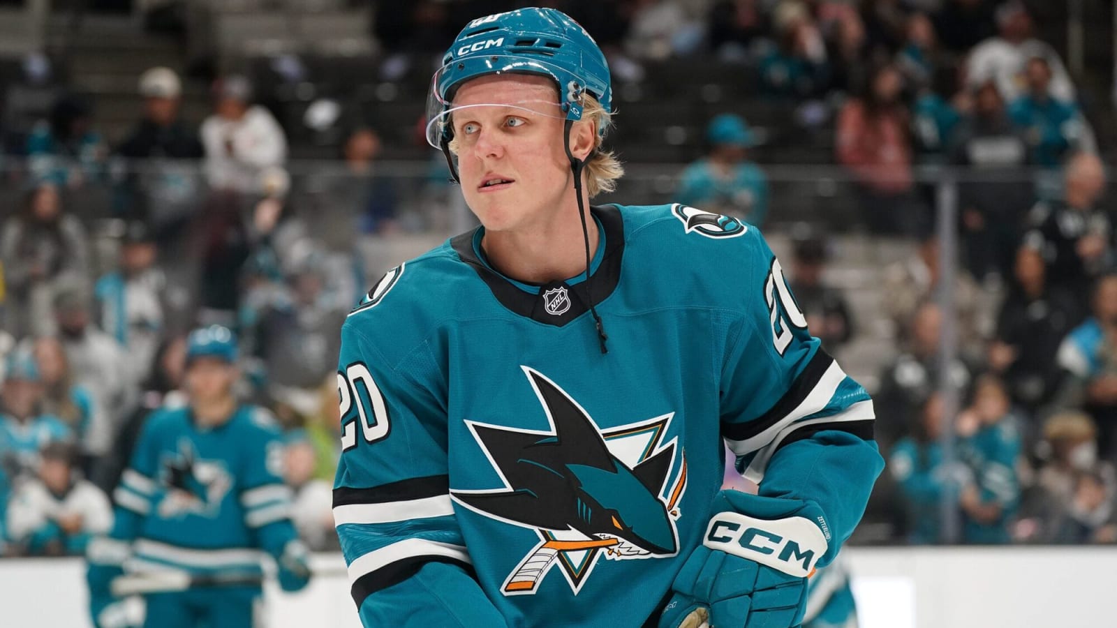 Senators acquire Fabian Zetterlund from Sharks in deal for Zack Ostapchuk, Noah Gregor and second-rounder