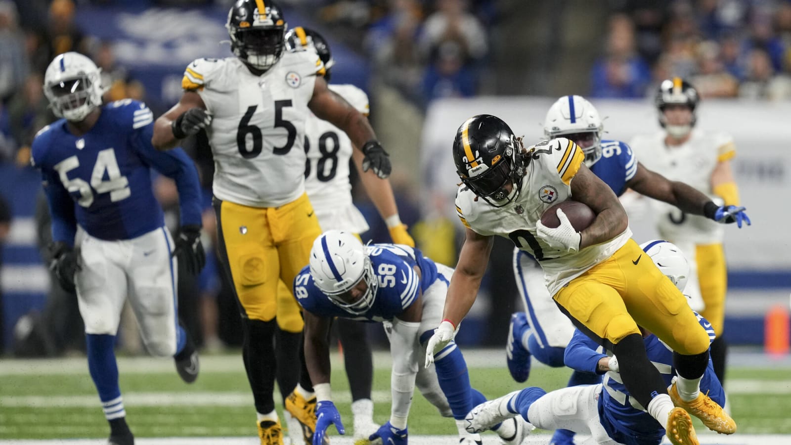 Steelers’ Benny Snell Jr Takes Critical ‘Battlefield Promotion’ And Runs With It All Over The Colts In Week 12
