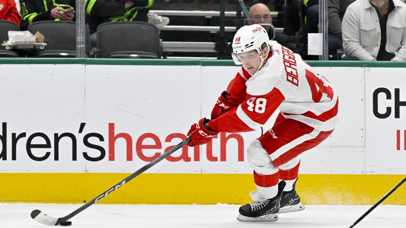 Should the Red Wings Trade Jonatan Berggren?