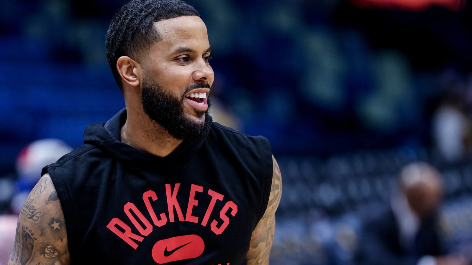 Lakers officially sign PG D.J. Augustin, F Wenyen Gabriel