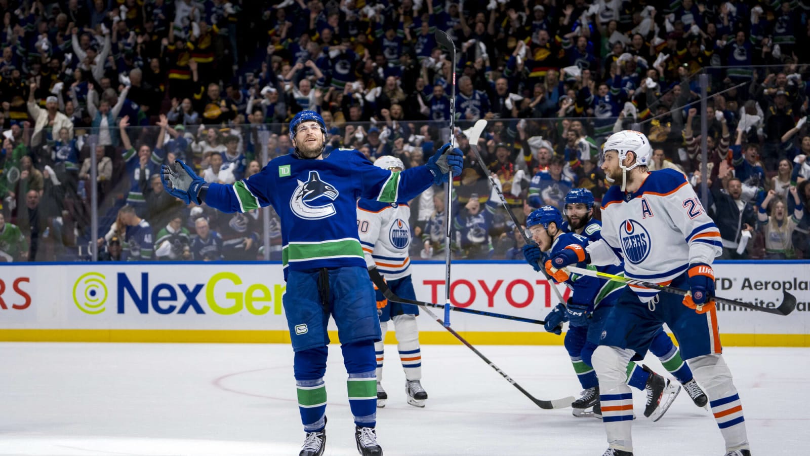 Vancouver Canucks fans react to Leon Draisaitl’s extension with the Oilers