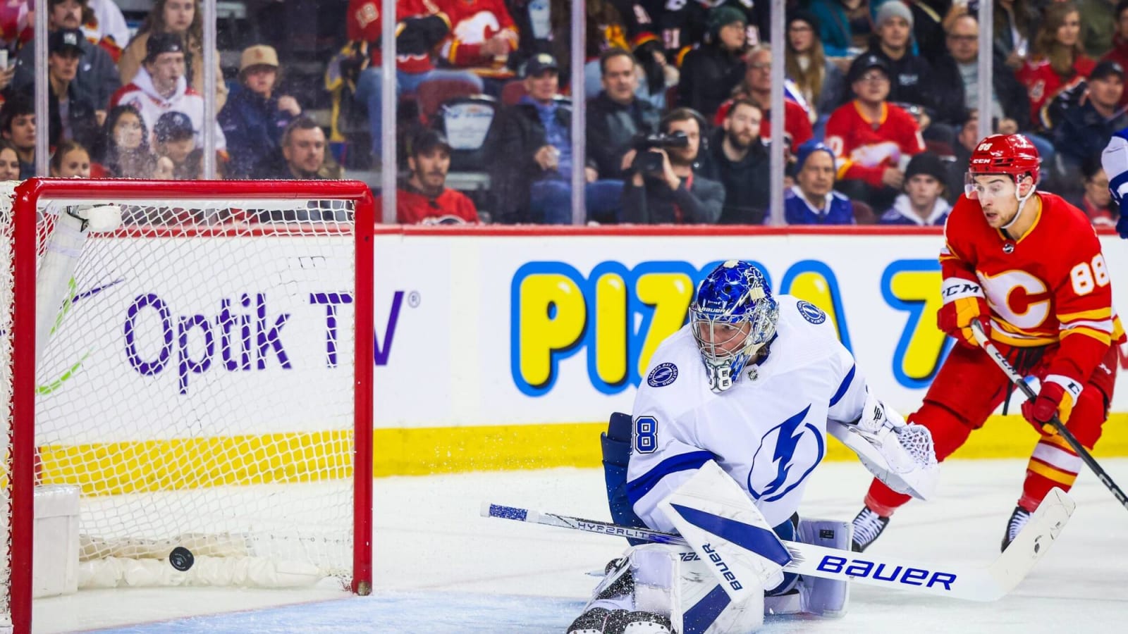 Calgary Flames place defenceman Jordan Oesterle on waivers